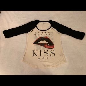 EXPRESS “Miss your kiss” graphic tee.